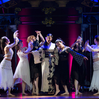 浅草紅團舞台写真